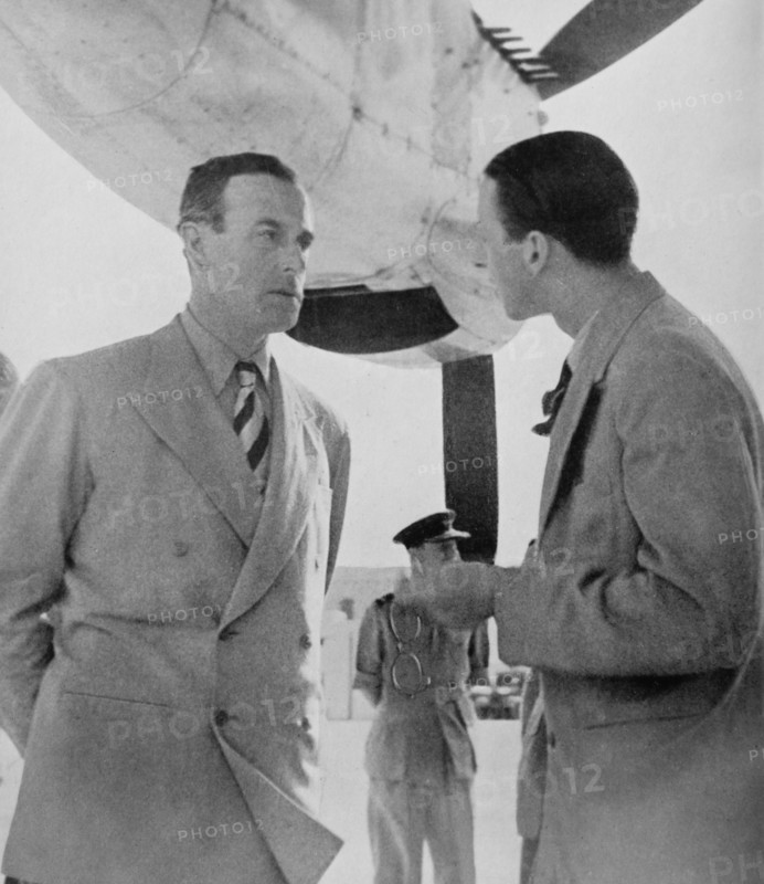 British colonial official talks with Lord Mountbatten Viceroy of India 1947