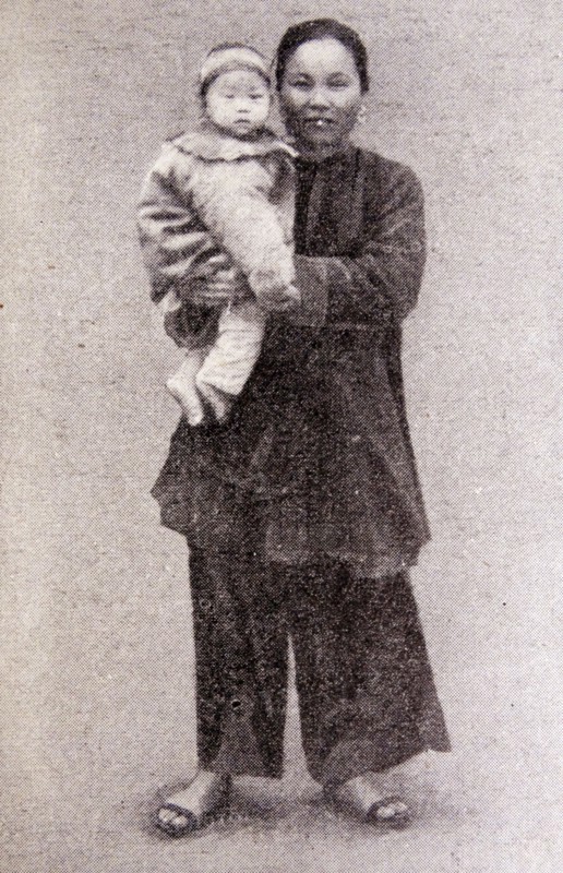 Woman and child from Macao