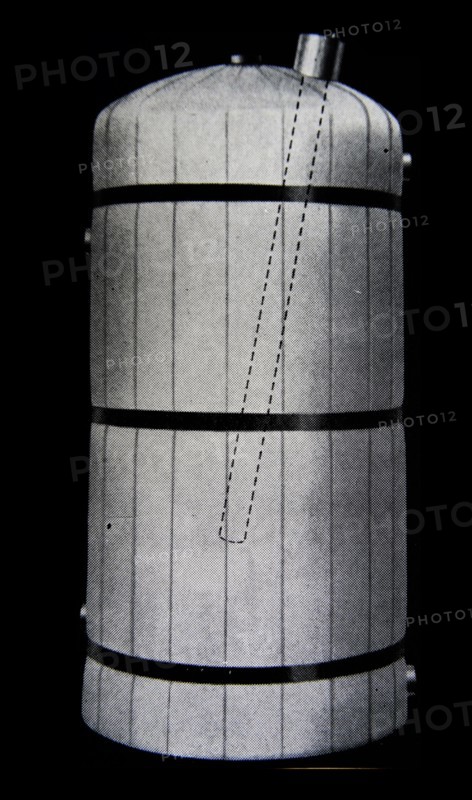 A lagged hot water tank