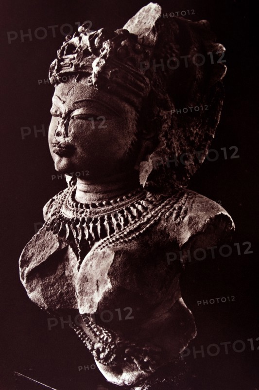 Sandstone bust of a yogini