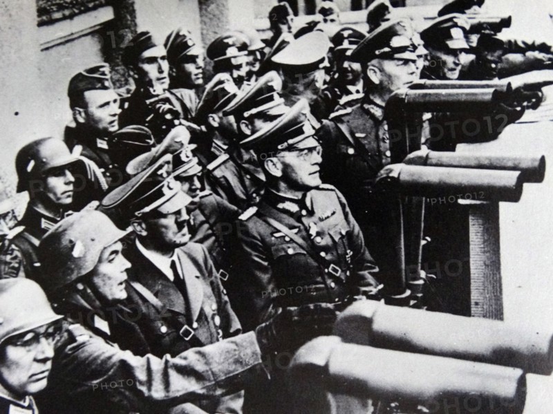 Hitler views the advance by the German army on the Polish capital city of Warsaw 1939