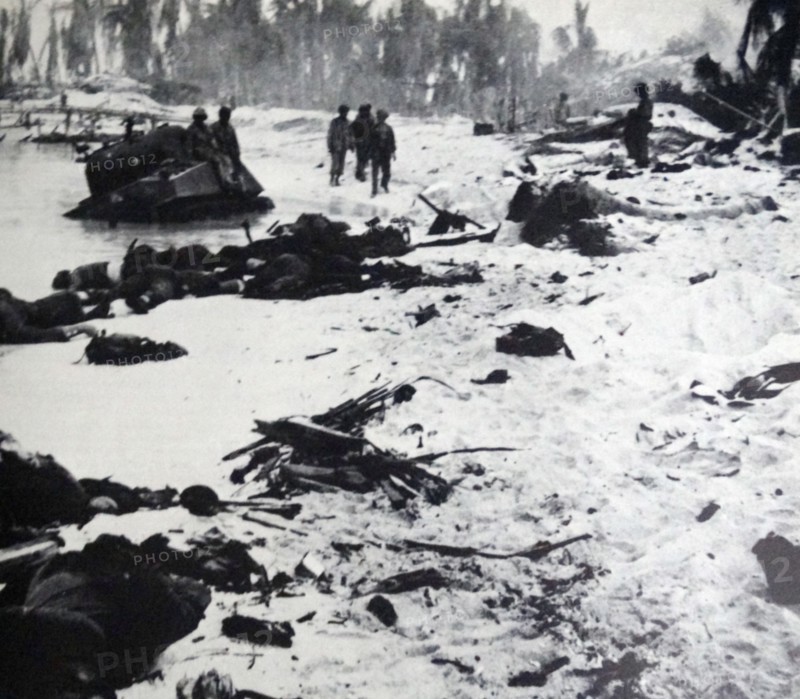 Marines land on the atoll of Tarawa