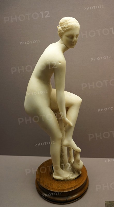Marble figurine of Aphrodite