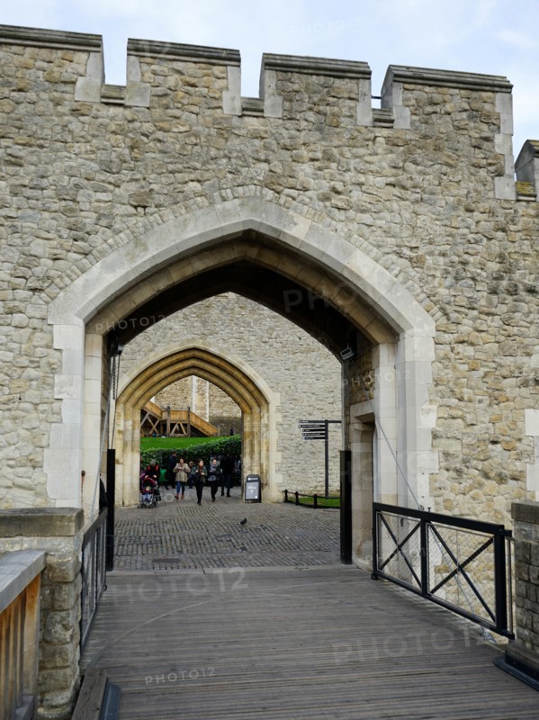 Views around the Tower of London