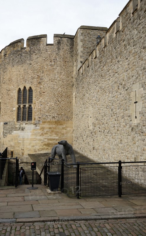 Views around the Tower of London