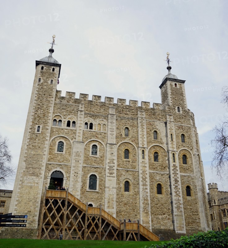 Views around the Tower of London