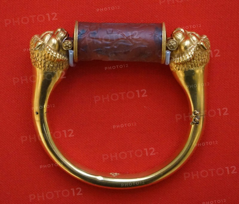Lady Layard's Jewellery: bracelet