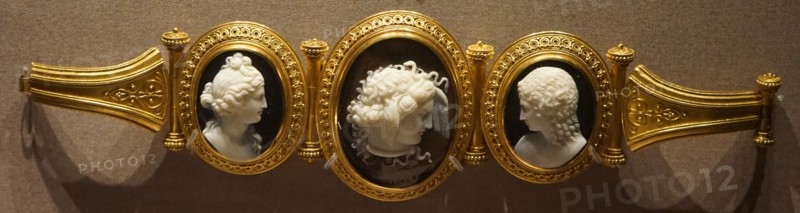 19th Century Italian Cameo jewellery