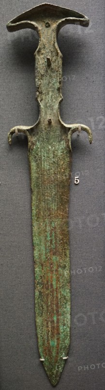 Bronze dagger