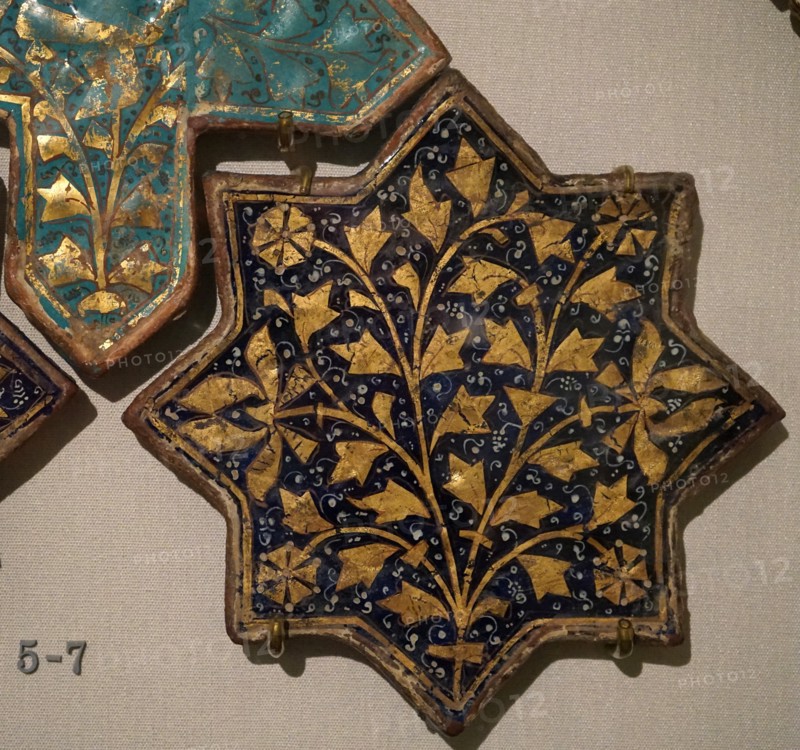 Lajvardina star and cross tiles