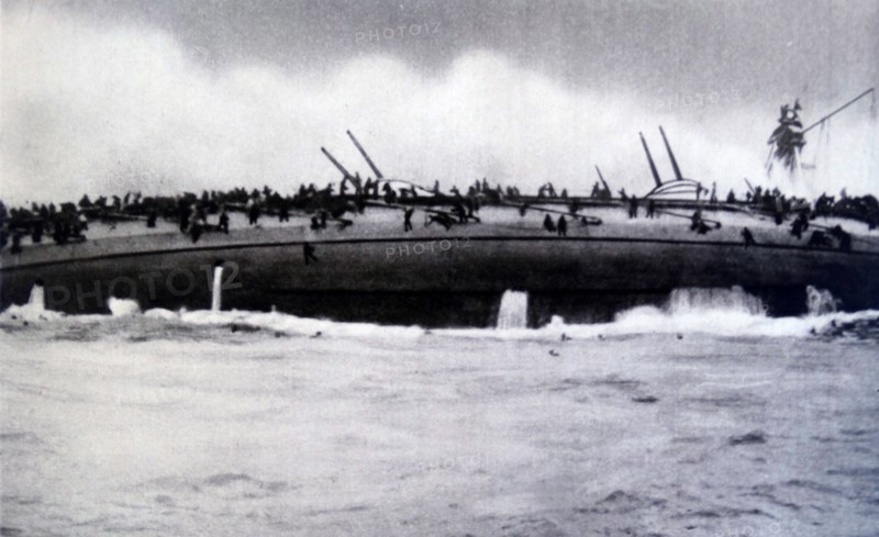 German cruiser SMS Blücher capsizing during the Battle of Dogger Bank