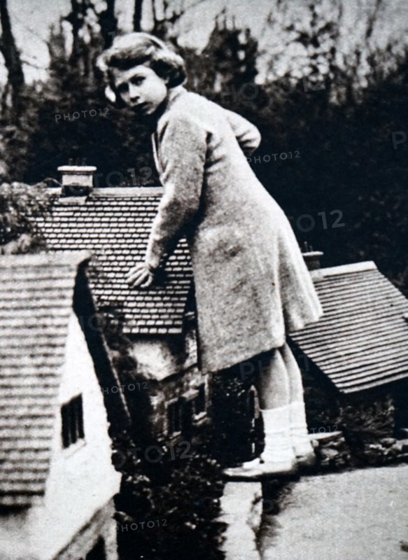Princess Elizabeth visiting Bekonscot