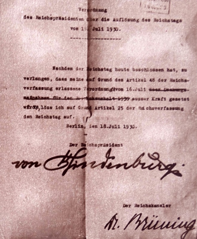 Decree signed by Hindenburg and Brüning calling for the dissolution of parliament