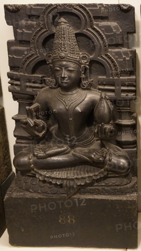 Sculpture of the Indian planet of the Moon