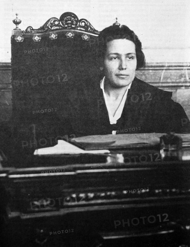 Photograph of Victoria Kent