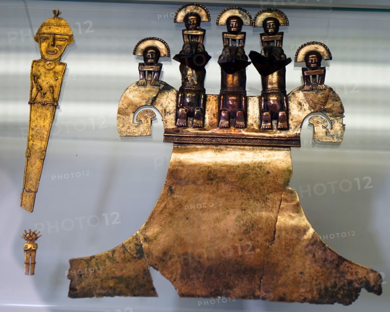 Gold objects from Colombia