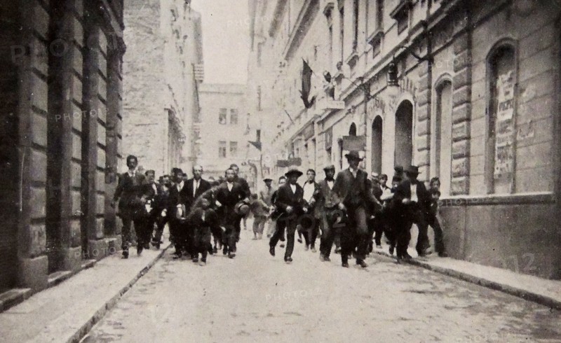 Jubilant Croat crowds.