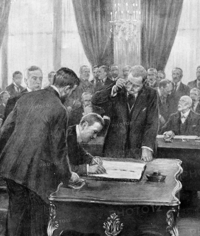 Closing session of the Versailles peace conference 1920.