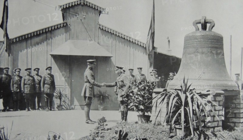 The king of Belgium Albert I greets General Plummer