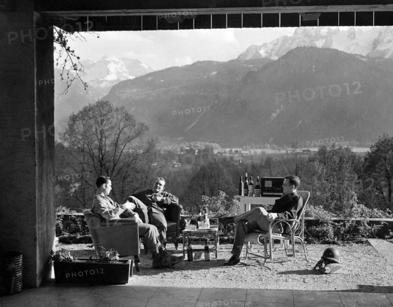 Photograph of members of the Easy Company