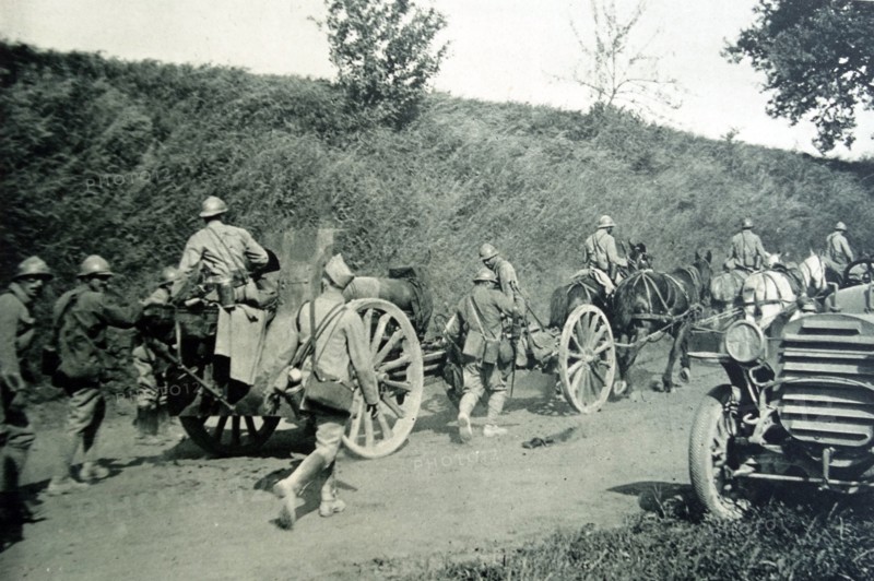 French artillery unit on the move in France, in WWI.