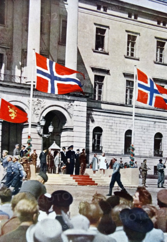 The King of Norway Haakon VII and his family
