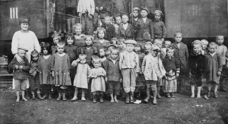 Jewish orphans in the town of Lwow