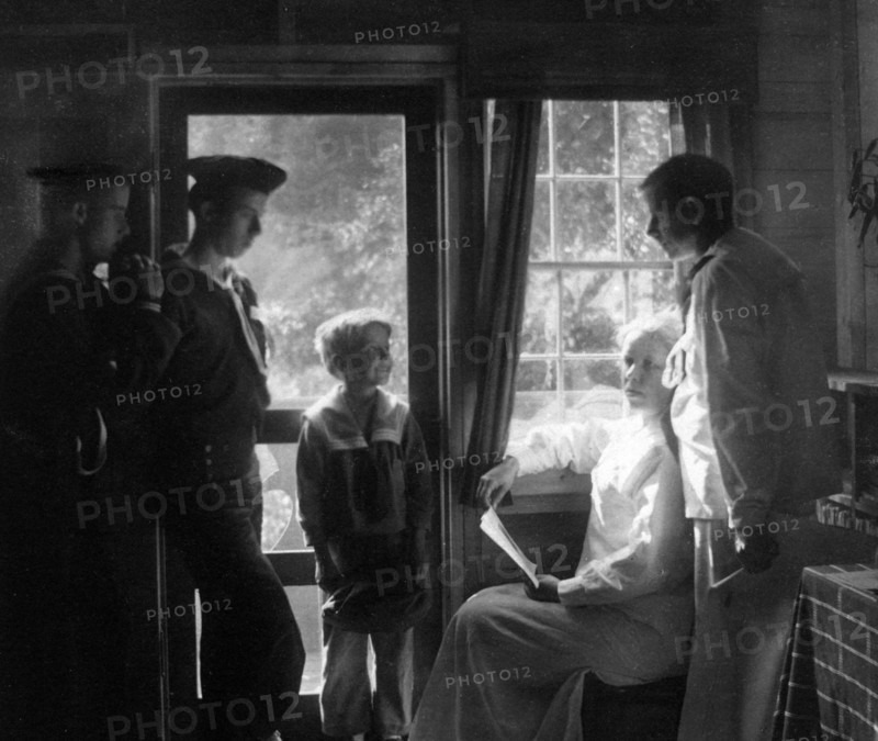 Sunshine in the house (photograph) by Gertrude Käsebier. 1852-1934,