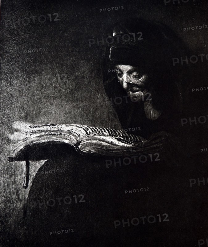 Portrait of Neeltgen Van Zuytbrouck (mother of Rembrandt) painted by Rembrandt.