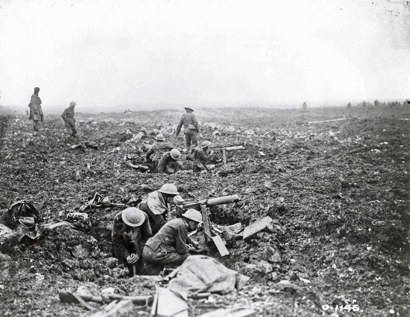 Canadian machine gun squad on Vimy Ridge 1917