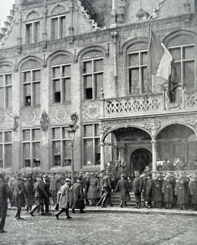 Photograph of King Albert I of Belgium meeting with President Raymond Poincaré