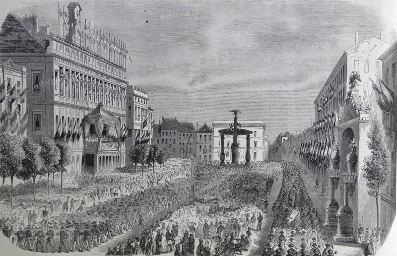 Engraving depicting a large crowd outside of the Palace of Valenciennes, France
