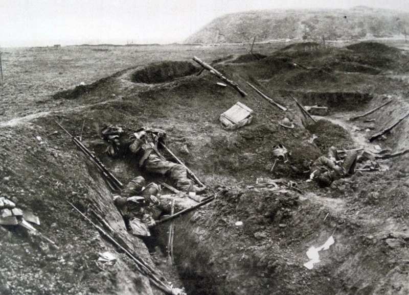 Photograph of deceased English soldiers during the First World War
