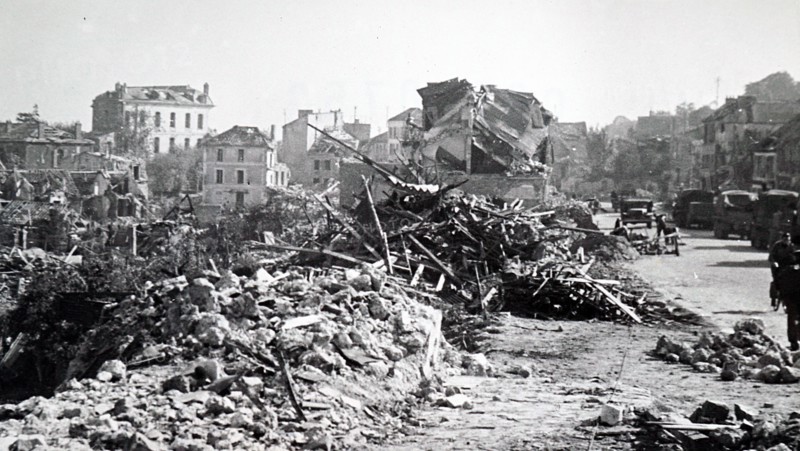 Destruction at the town of Saint-Cyr, 1944