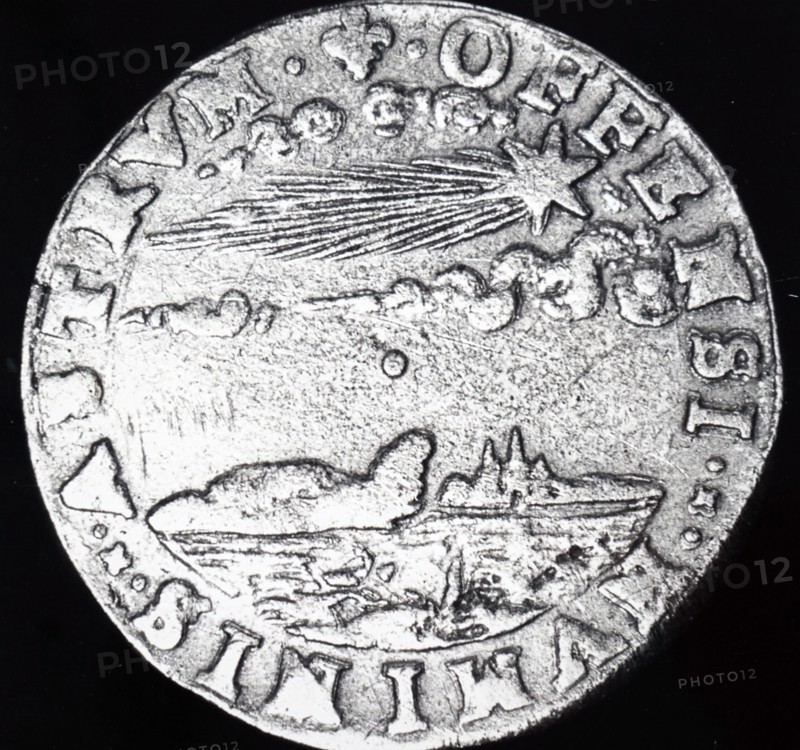 A medal struck to commemorate the Great Comet of1596