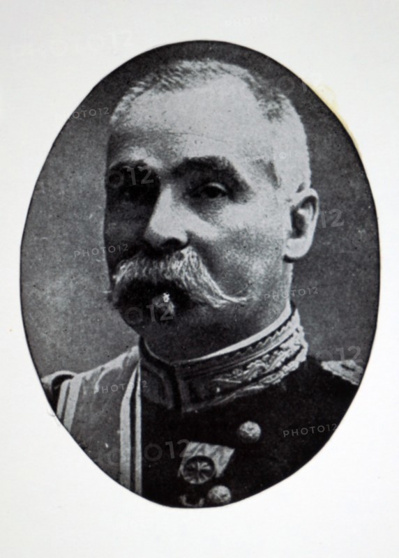 Photographic portrait of General Paul Pau