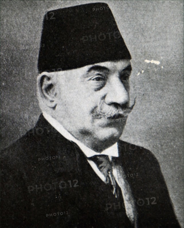 Photographic portrait of Naz?m Pasha