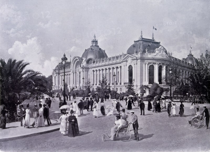 Photograph of the Little Palace