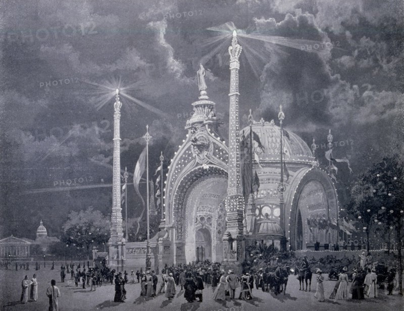 Illustration of the monumental Porte at the entrance of the exhibition.