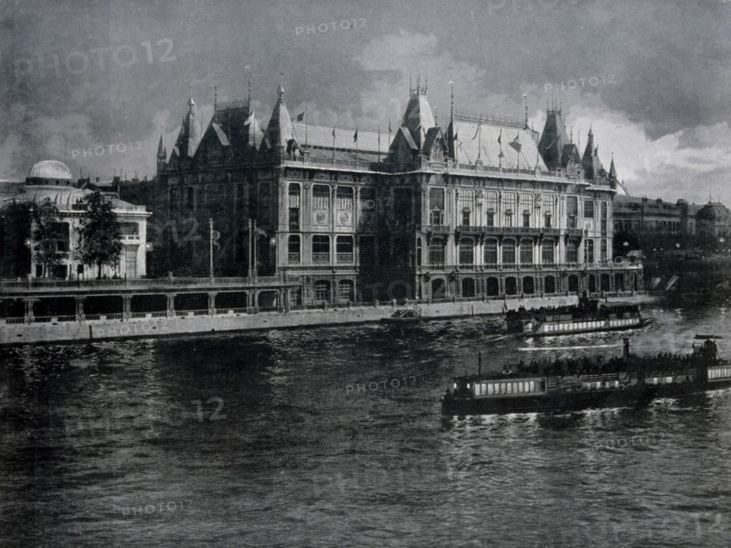 Photograph taken across the Seine showing the Palace of the City of Paris (ville de Paris).