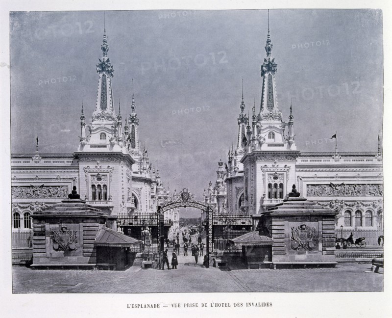 Photograph of the Esplanade taken from the Hotel des Invalides