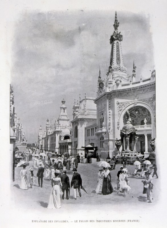 Photograph of an exterior view of Le Palais des Industries Diverses