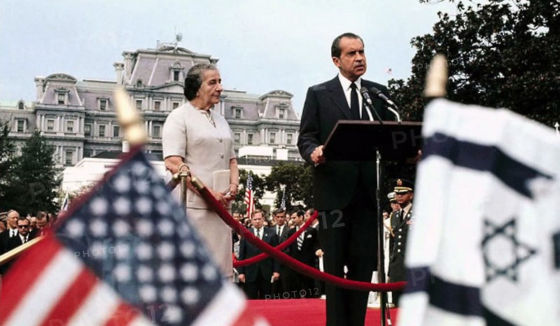Israeli Prime Minister Golda Meir with US president Richard Nixon