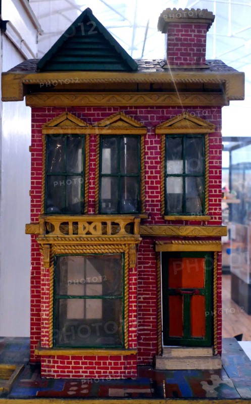 Edwardian style dolls house, English circa 1915