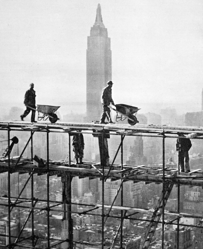 Construction workers on the 39th storey of the United Nations Headquarters in New York