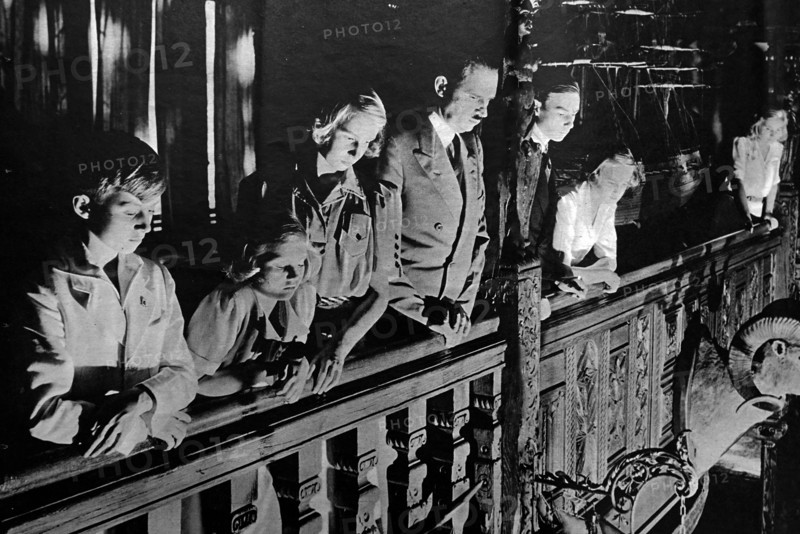 Prince Félix of Luxembourg, husband of Charlotte, Grand Duchess of Luxembourg with his children, in exile during World War II