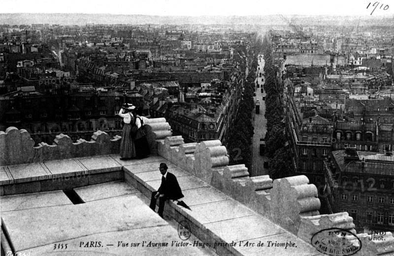 Postcard. Paris. View of Victor Hugo Avenue taken from the Arc de Triomphe