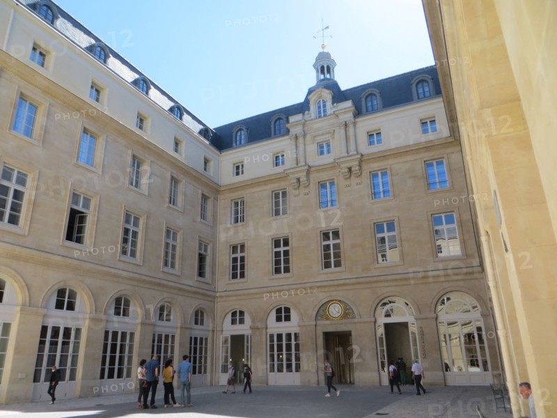 Hôtel de la Marine, cour d'Estienne d'Orves, Paris