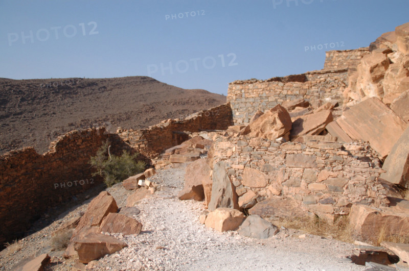Greniers fortifiés du sud marocain, ou agadirs.