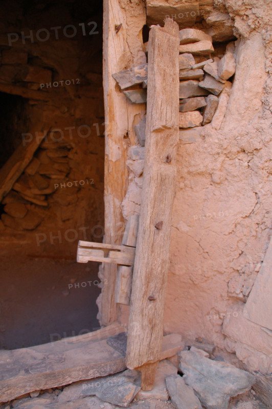 Greniers fortifiés du sud marocain, ou agadirs.